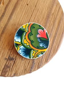 broszka w orientalne wzory